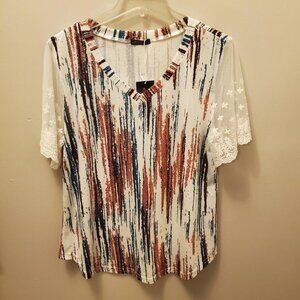 Women's New w/tag Ofeefan Blouse Size L, Multi Color, Short Lace Sleeve, V neck